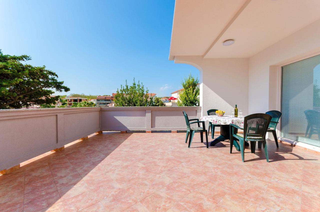 Apartments Ruza-Rajska Beach Лопар Екстер'єр фото